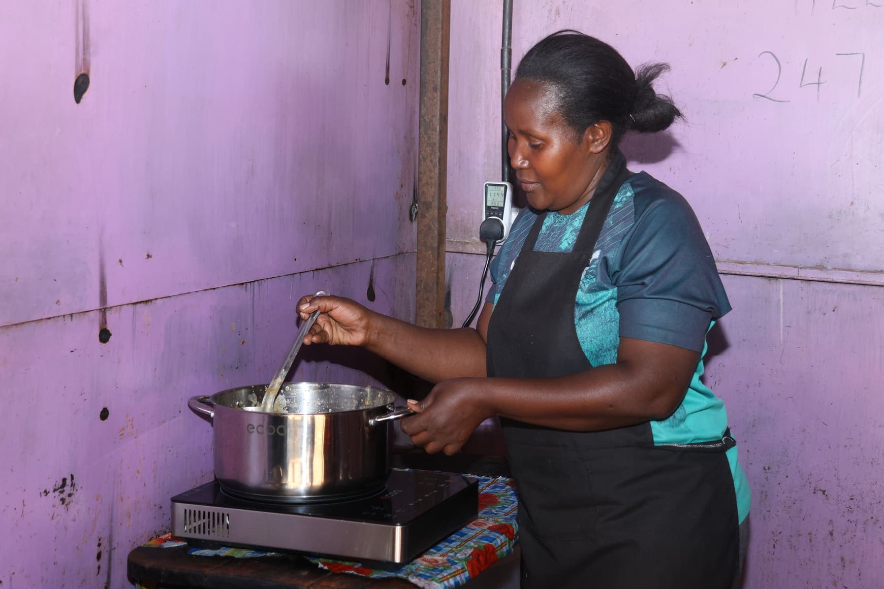 Ecoa Electric Induction customer Batulli Hassan from Kiambu County